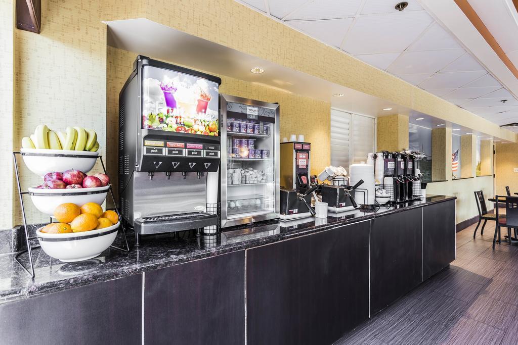 Comfort Inn Downtown Чарльстон Экстерьер фото