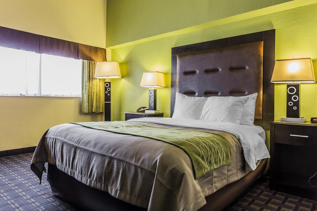 Comfort Inn Downtown Чарльстон Экстерьер фото